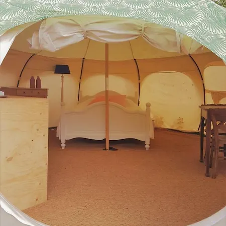 Het Vossenhol Lüks kamp alanı *